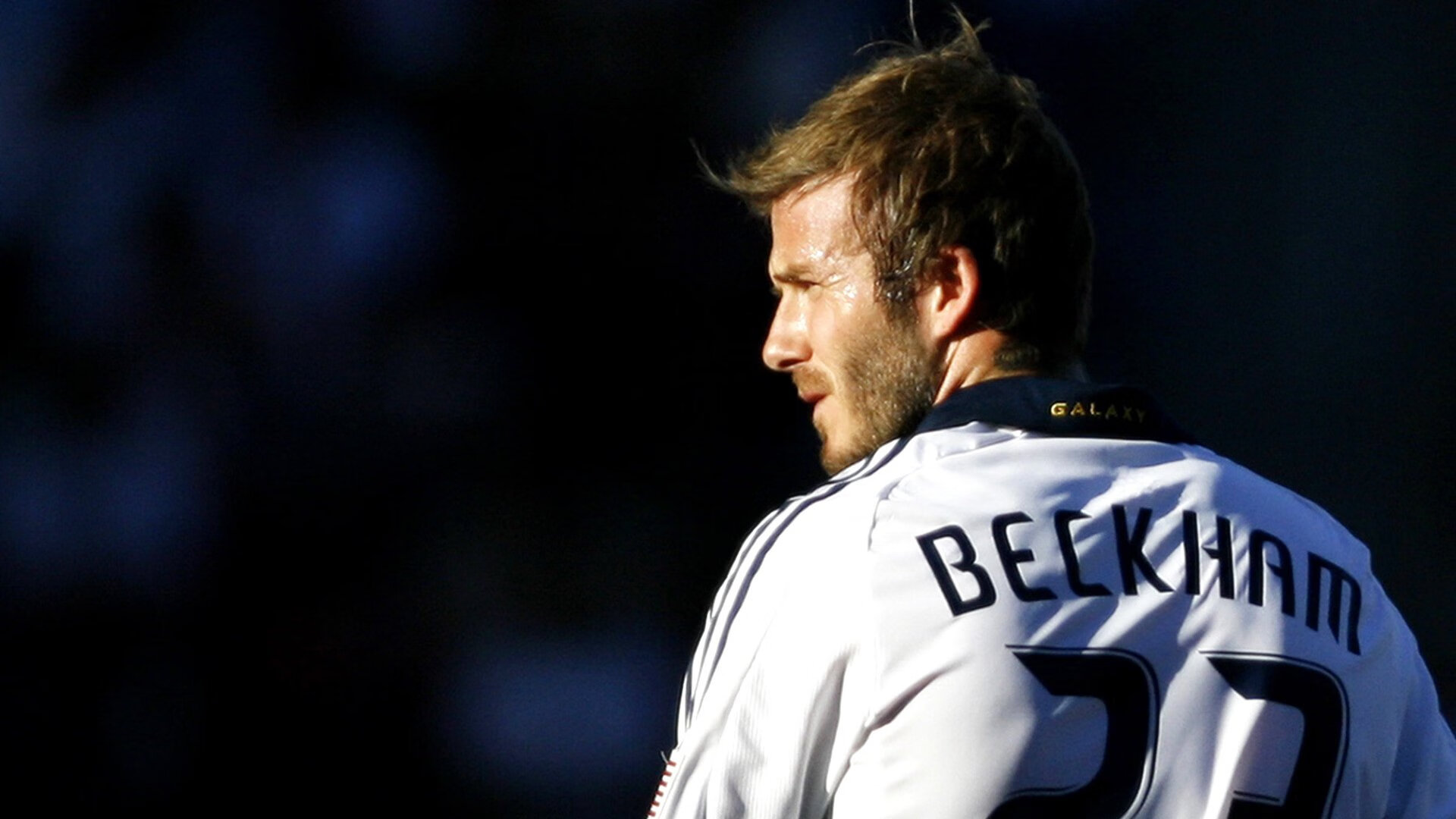 中国足球职业联赛推行公开训练日活动，中国足球培训